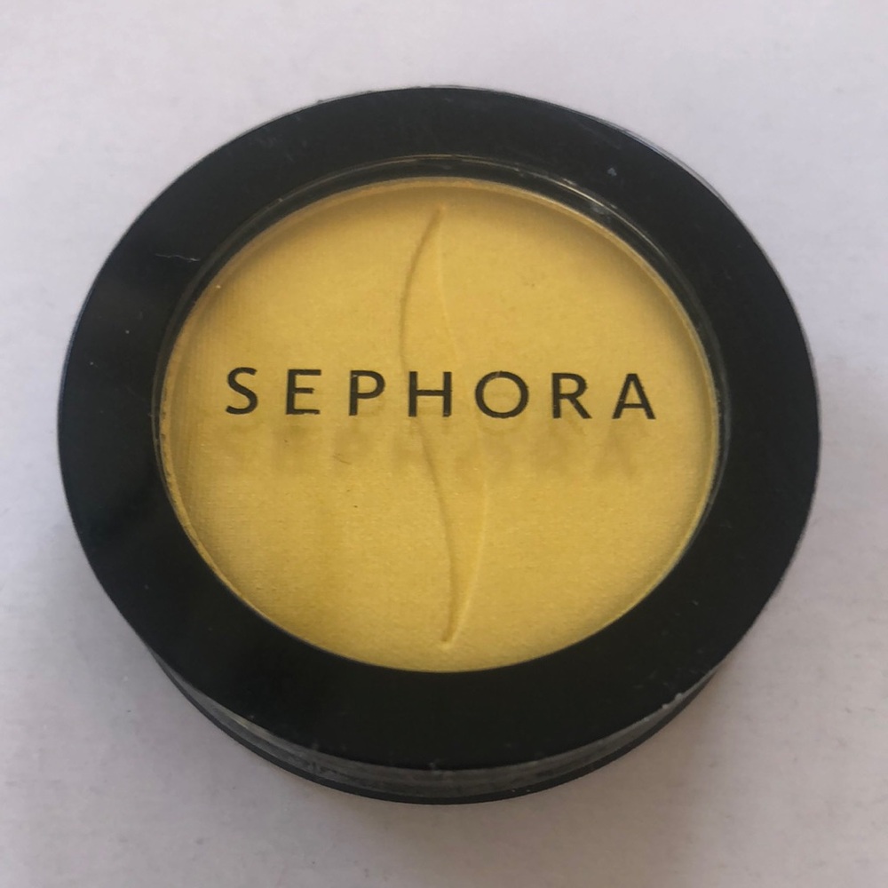 Sephora Bold Yellow Matte Eyeshadow Compact